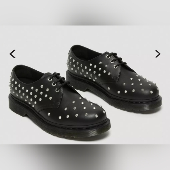 Dr. Martens 1461 Stud Wanama Leather Oxford *NWT*